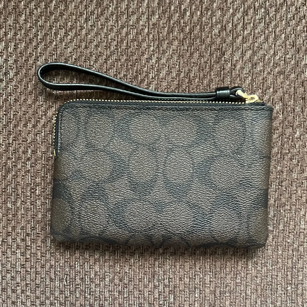 COACH Signature Coated Canvas Gold-Tone Hardware Corner Zip Stripe Wristlet NWT - Picture 8 of 9
